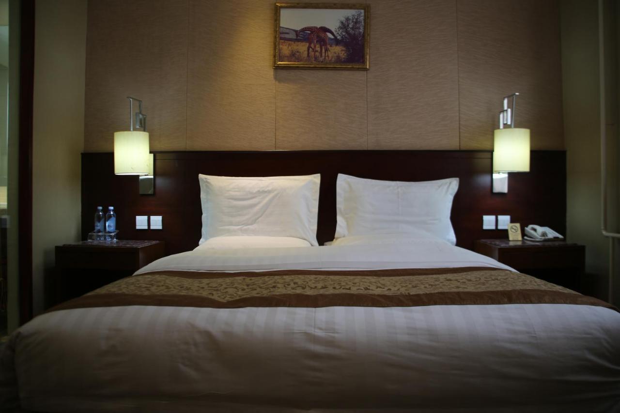 Soluxe Hotel 알마티 외부 사진