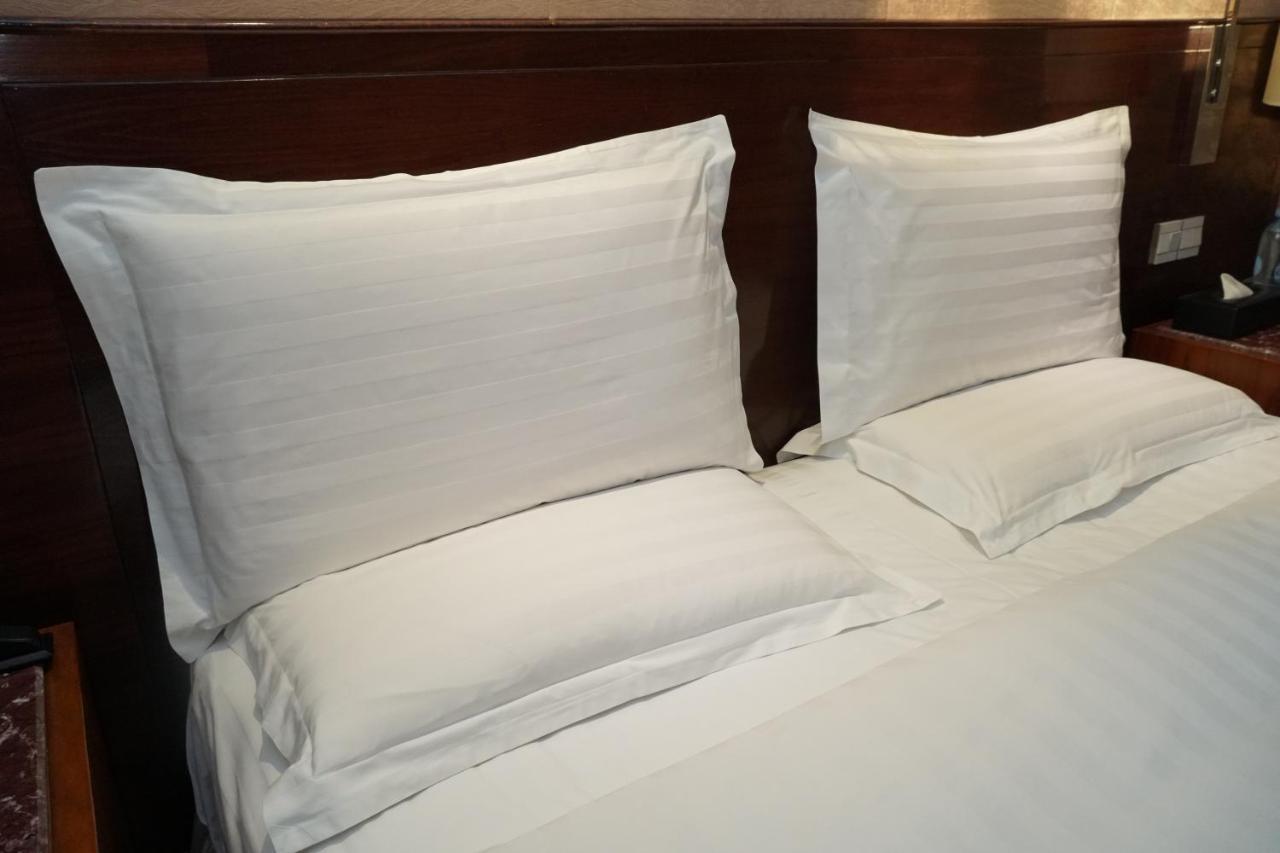 Soluxe Hotel 알마티 외부 사진