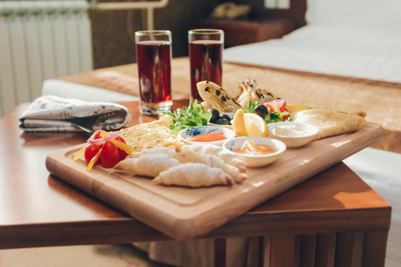 Soluxe Hotel 알마티 외부 사진
